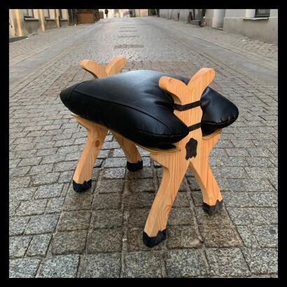 Koziołek dwurogowy czarny